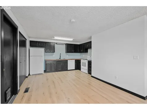 2205 SW Perkins Avenue Pendleton OR 97801