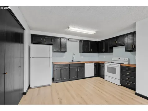 2205 SW Perkins Avenue Pendleton OR 97801