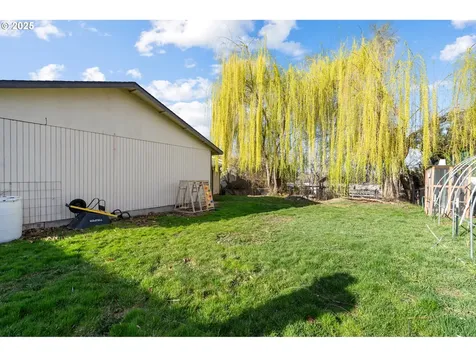 2205 SW Perkins Avenue Pendleton OR 97801