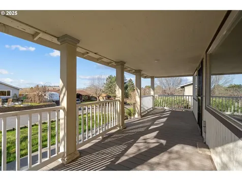 2205 SW Perkins Avenue Pendleton OR 97801
