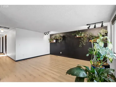 2205 SW Perkins Avenue Pendleton OR 97801