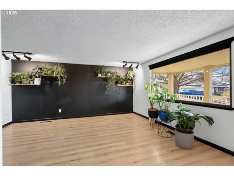 2205 SW Perkins Avenue Pendleton OR 97801