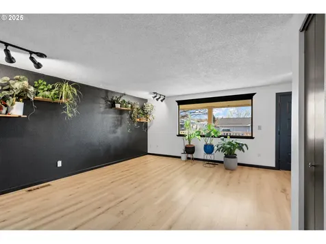 2205 SW Perkins Avenue Pendleton OR 97801