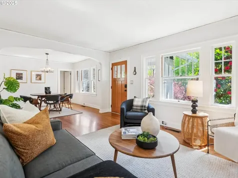 3579 NE Stanton Street Portland OR 97212