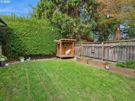 3579 NE Stanton Street Portland OR 97212