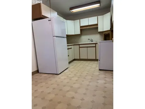 12007 SE Kelly Street Portland OR 97266