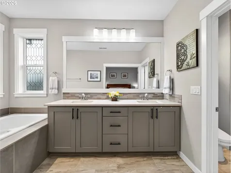 15261 Holcomb Boulevard Oregon City OR 97045