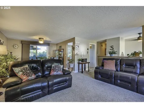 1104 Magnolia Way Forest Grove OR 97116