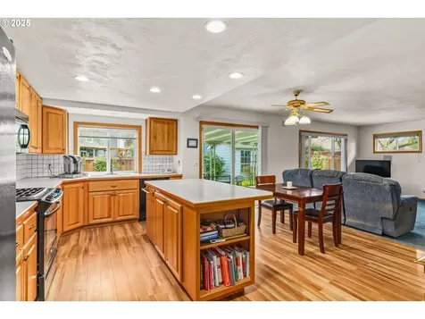2989 Wolf Meadows Lane Eugene OR 97408