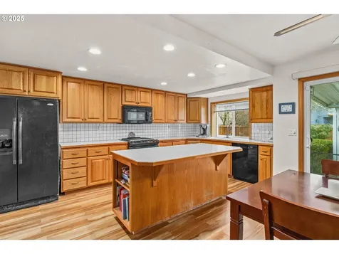 2989 Wolf Meadows Lane Eugene OR 97408