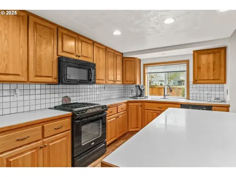 2989 Wolf Meadows Lane Eugene OR 97408