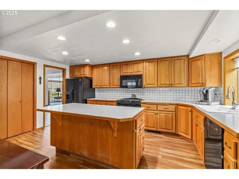 2989 Wolf Meadows Lane Eugene OR 97408