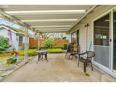 2989 Wolf Meadows Lane Eugene OR 97408