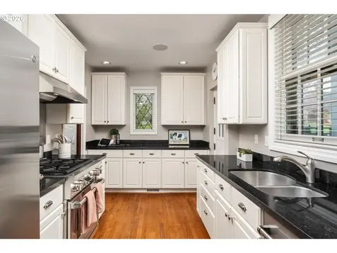 2744 NE Alameda Street Portland OR 97212