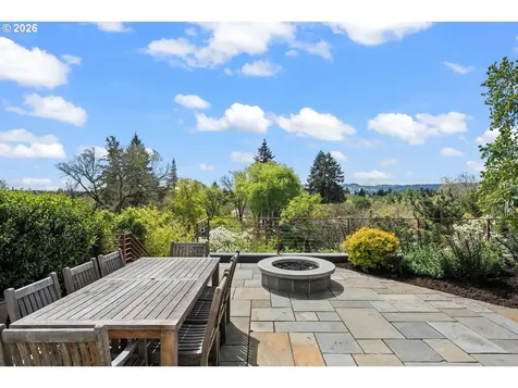 2744 NE Alameda Street Portland OR 97212