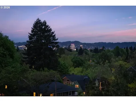 2744 NE Alameda Street Portland OR 97212
