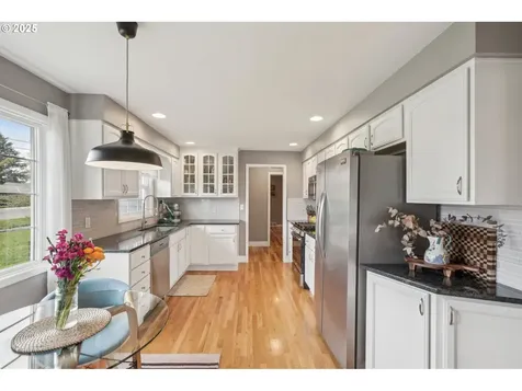 3585 Crestview Drive S Salem OR 97302