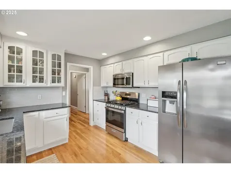 3585 Crestview Drive S Salem OR 97302