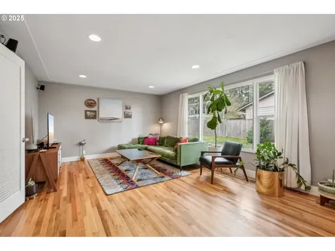 3585 Crestview Drive S Salem OR 97302