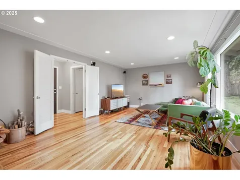 3585 Crestview Drive S Salem OR 97302