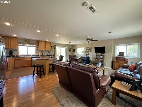 2069 Glenwood Highway Goldendale WA 98620