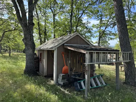 2069 Glenwood Highway Goldendale WA 98620