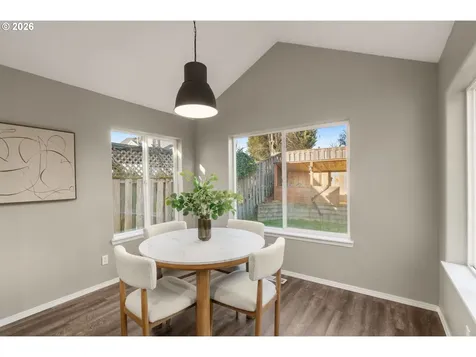 1328 NE Parkside Drive Hillsboro OR 97124