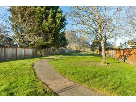 1328 NE Parkside Drive Hillsboro OR 97124