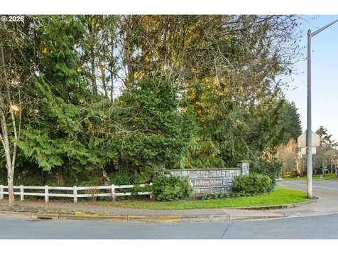 1328 NE Parkside Drive Hillsboro OR 97124