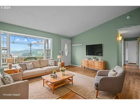 16775 NE Fairview Drive Dundee OR 97115