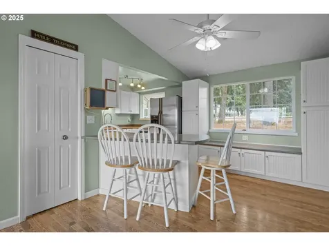 16775 NE Fairview Drive Dundee OR 97115
