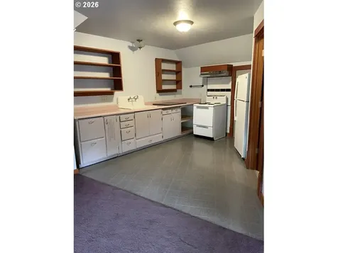 961 Tiara Street Eugene OR 97405
