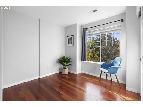 1006 NE Madrona Street Portland OR 97211