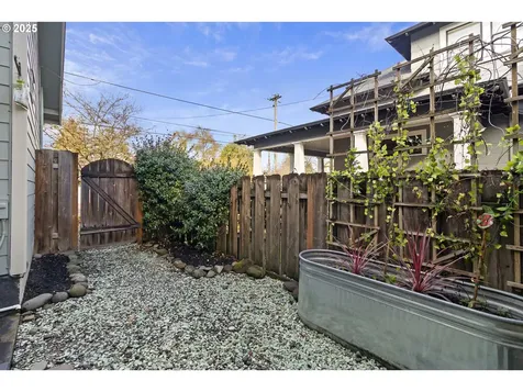 1006 NE Madrona Street Portland OR 97211