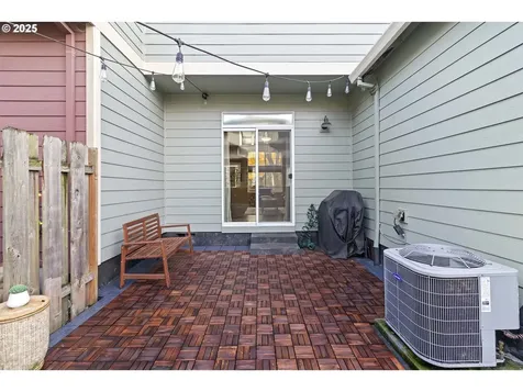 1006 NE Madrona Street Portland OR 97211