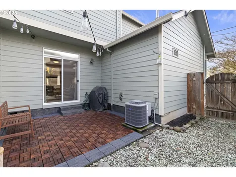 1006 NE Madrona Street Portland OR 97211