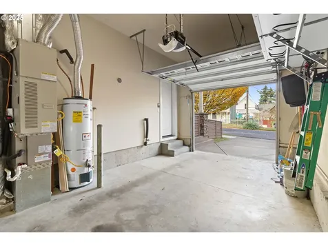 1006 NE Madrona Street Portland OR 97211
