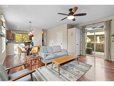 1006 NE Madrona Street Portland OR 97211