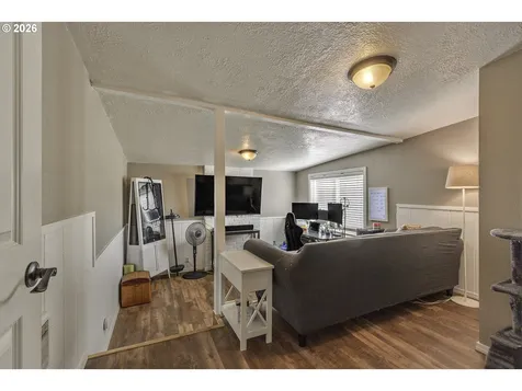 125 SW Harrison Street Sheridan OR 97378