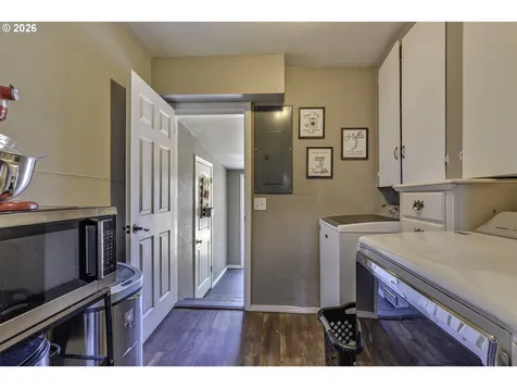 125 SW Harrison Street Sheridan OR 97378