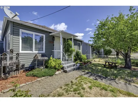 125 SW Harrison Street Sheridan OR 97378