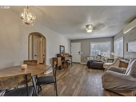 125 SW Harrison Street Sheridan OR 97378
