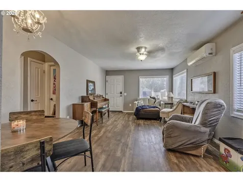 125 SW Harrison Street Sheridan OR 97378