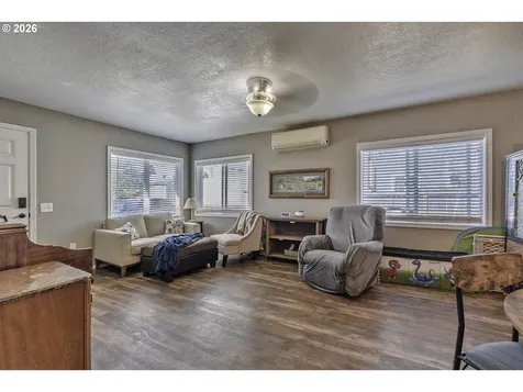 125 SW Harrison Street Sheridan OR 97378