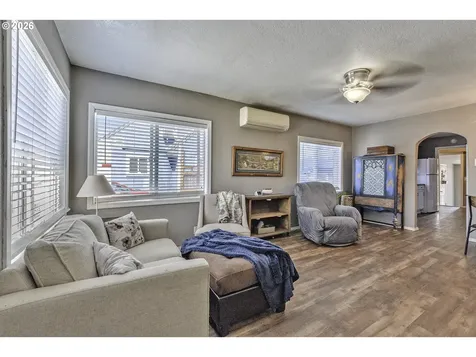 125 SW Harrison Street Sheridan OR 97378