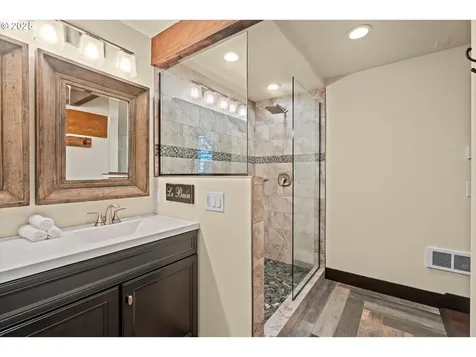 16636 Maple Circle Lake Oswego OR 97034