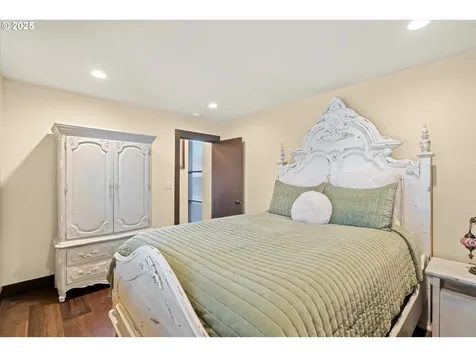 16636 Maple Circle Lake Oswego OR 97034