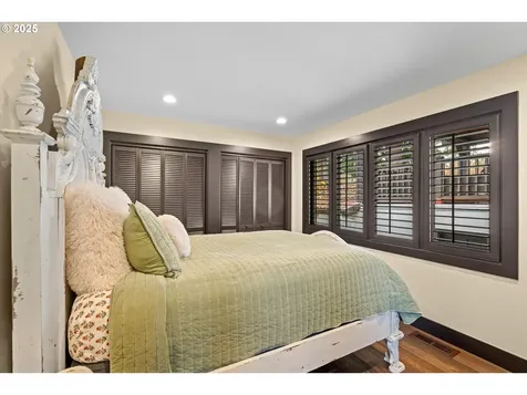 16636 Maple Circle Lake Oswego OR 97034