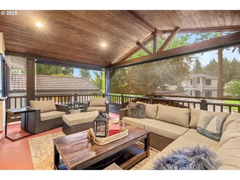 16636 Maple Circle Lake Oswego OR 97034