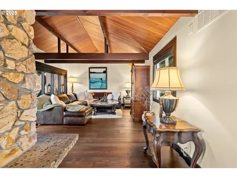 16636 Maple Circle Lake Oswego OR 97034